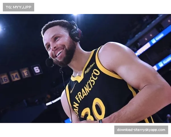 勇士库里缺阵期间控场混乱,替补控卫组织能力不足问题凸显 勇士库里缺阵期间控场混乱,替补控卫组织能力不足问题凸显